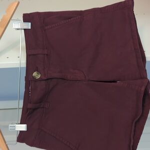 Low-rise burgundy trouser shorts